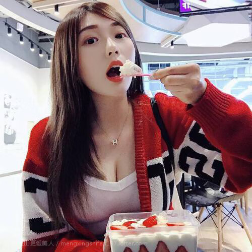 fb体育官网入口-马赛前锋连续进球，球队士气高涨，马赛足球队历史最强阵容